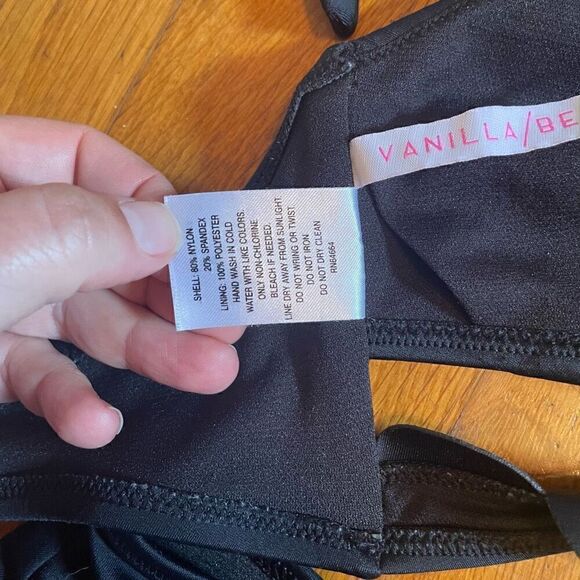 VANILLA BEACH | black scallop edged bikini S - Picture 4 of 6